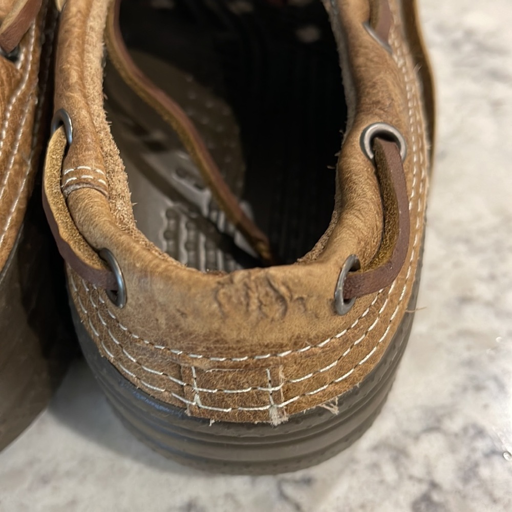 Crocs shoe like brown with leather ties. Size 7 womens - Picture 4 of 8